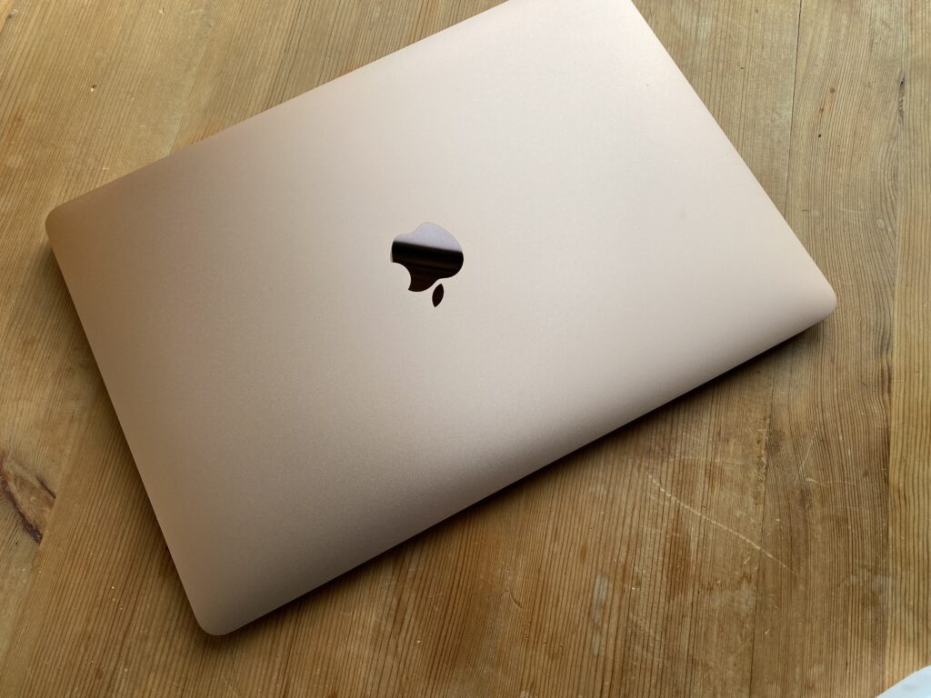 ガジェット】年末年始に筆を新調。MacBook Air 2020 M1 512GB/8GB