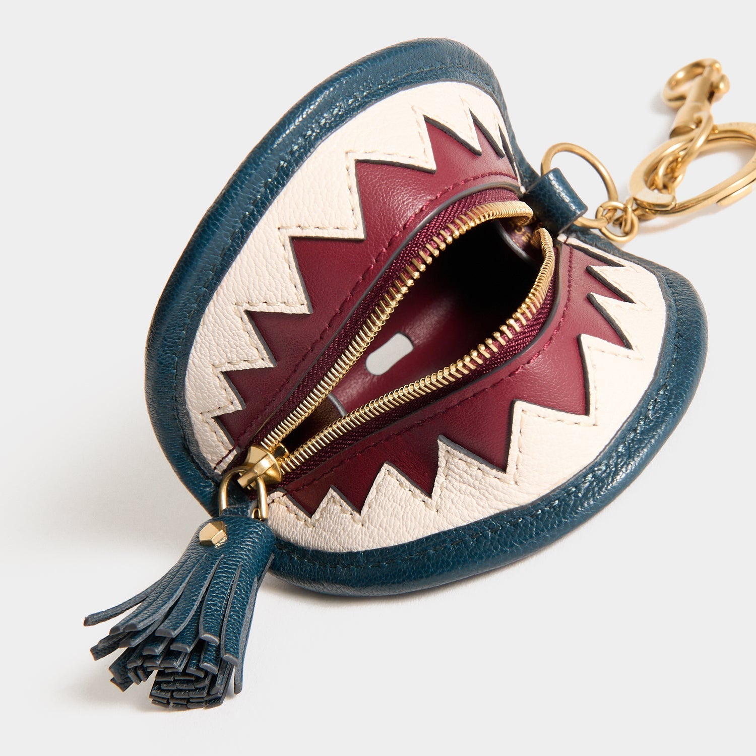 Shark Teeth イヤフォン・ポーチ・チャーム | Anya Hindmarch JP