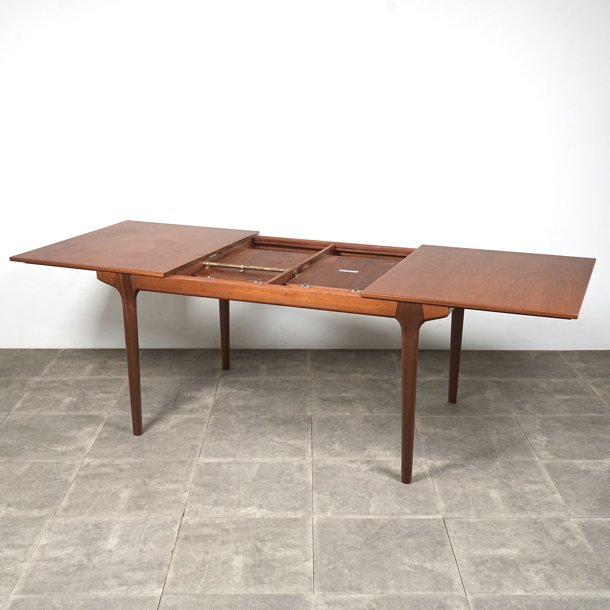 A.H.McINTOSH】ダイニングテーブル (ダブルエクステンション) – TIME HYPE