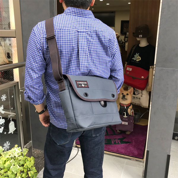 楽天市場】【犬印鞄】【黒犬印】純綿6号帆布顔のショルダー（大