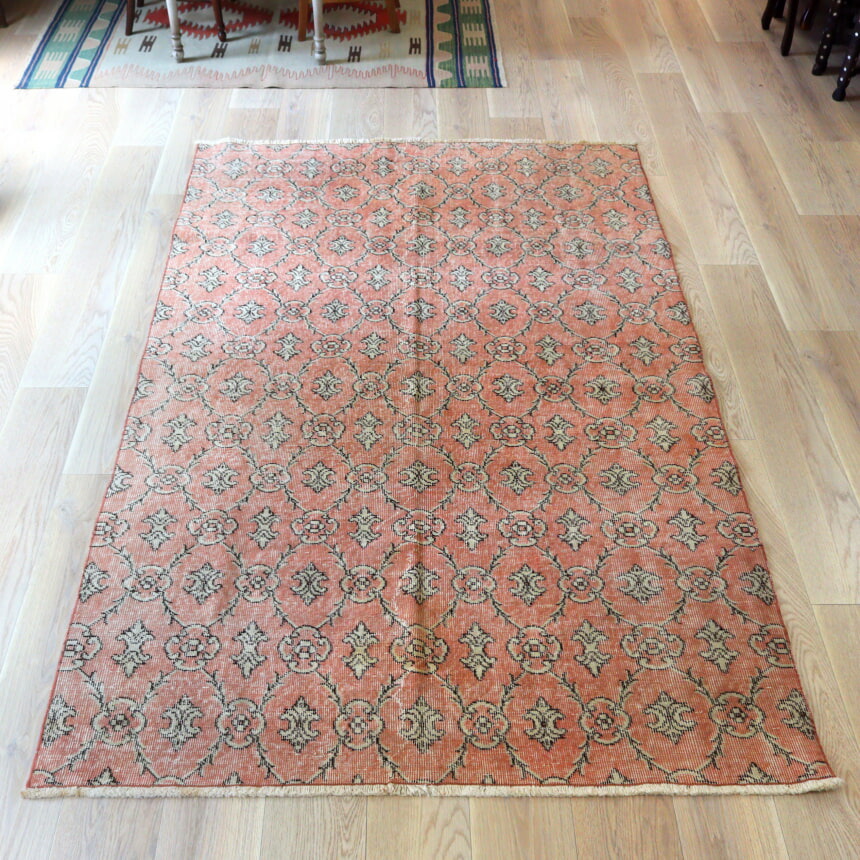 楽天市場】オーバーダイド ヴィンテージラグ ピンク 237×147cm トルコ