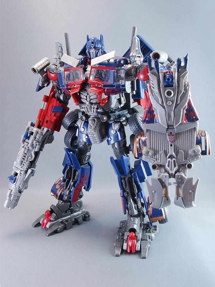 レビュー：TFダークサイドムーン ストライカーオプティマス: 超偏見超変形