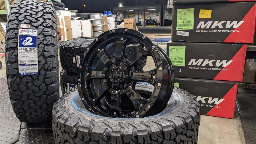 デリカD5前期型にタイヤホイール+αオフロードカスタムさせていただき