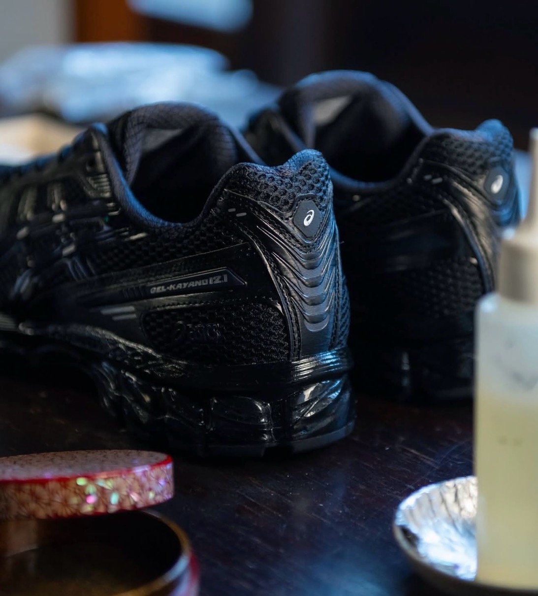 Asics x atmos Gel-Kayano 12.1 “RADEN”が国内2月13日／2月18日より