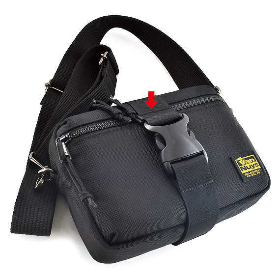 E564：ポータブルオーディオ用 仕切りとバックル付きファスナーサブ