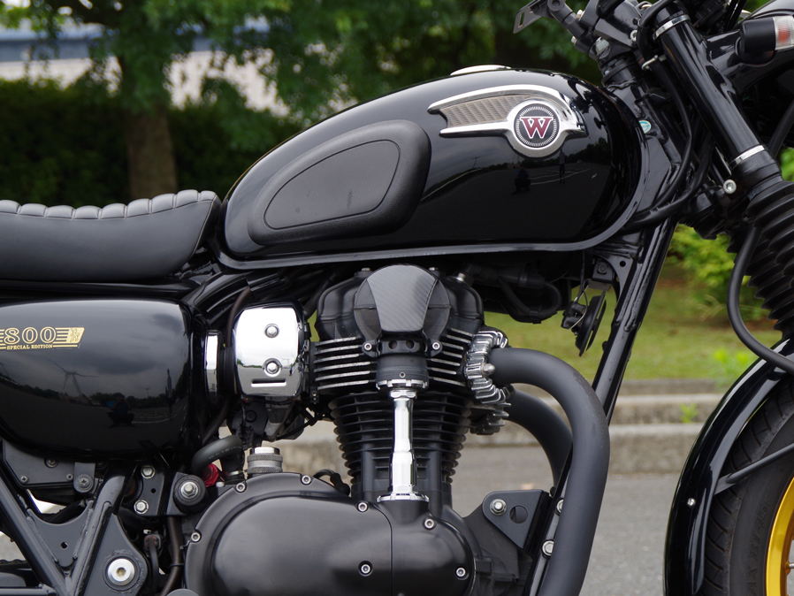 W800/650/400用カーボンべベルギアカバー - バイクパーツメーカー