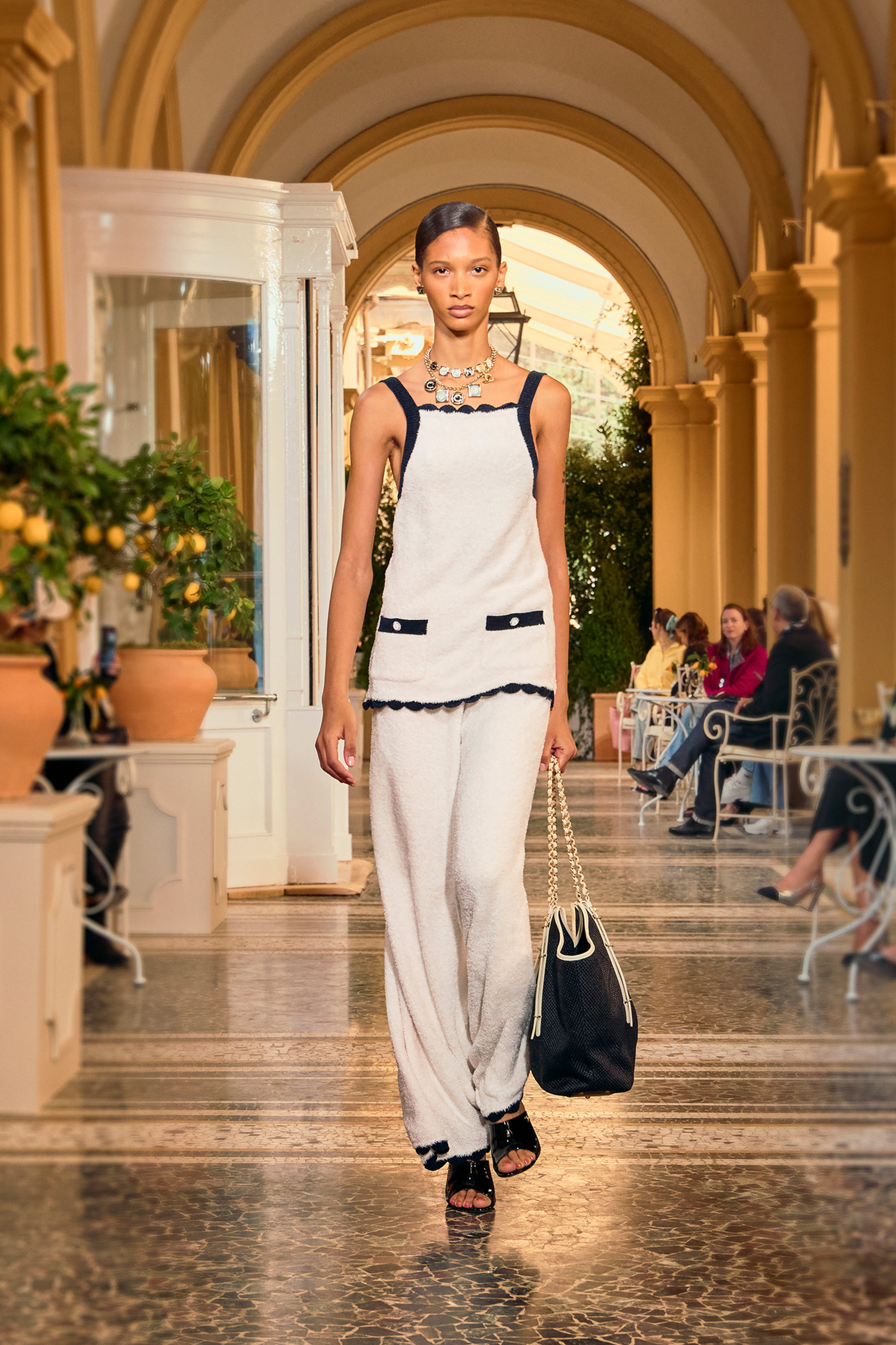 Pants - Silk, white & navy blue — Fashion | CHANEL