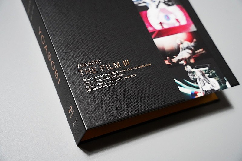 YOASOBI、ライブ映像作品集『THE FILM 3』商品画像を公開 衣装＆パネル