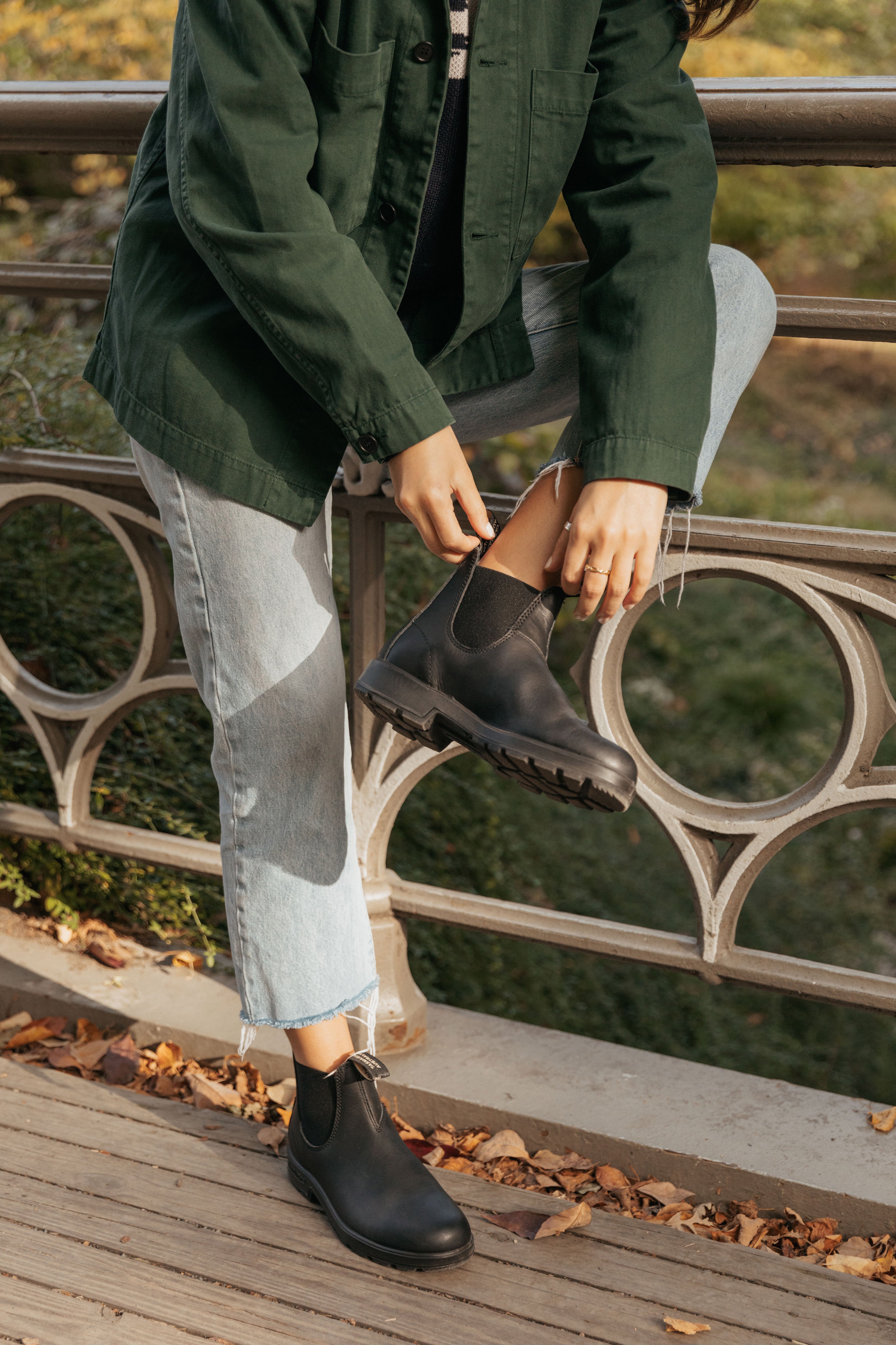 Black Premium Leather Chelsea Boots, Women's Originals 510