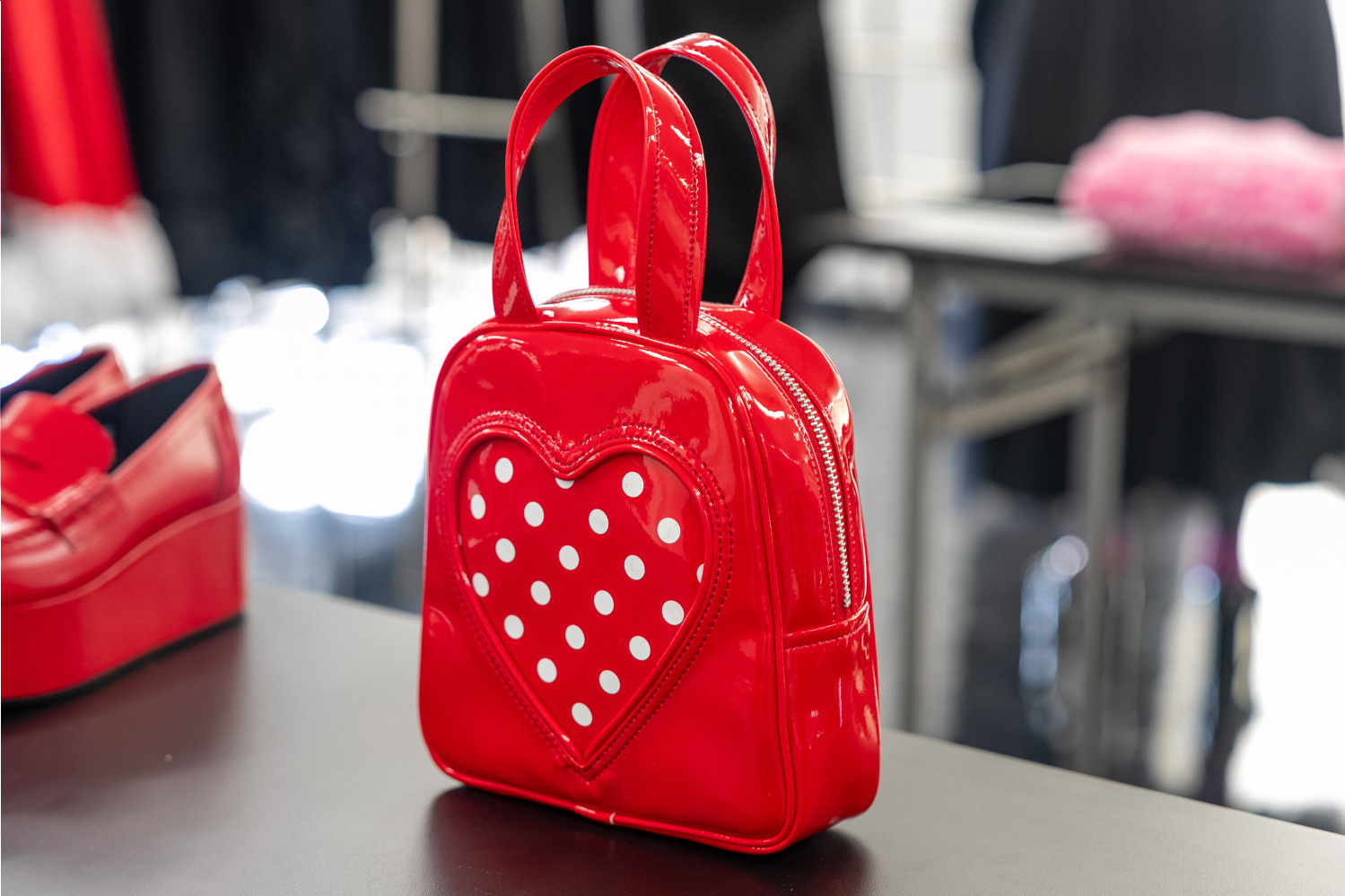 コム デ ギャルソン・ガール“ドット柄ハート”のバッグ、レッドor
