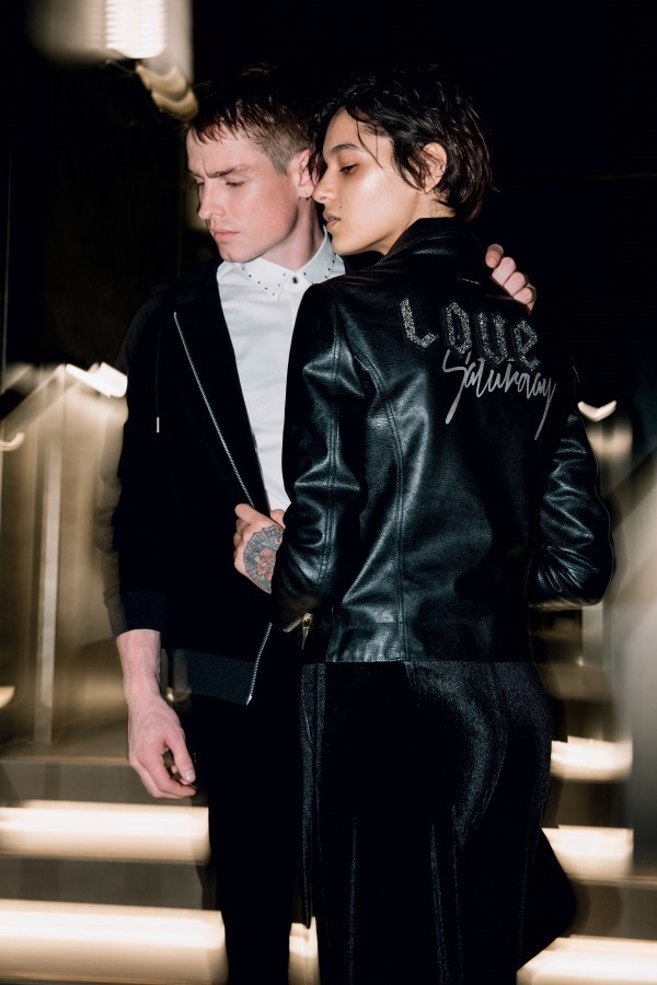 A|X アルマーニ エクスチェンジのパーティードレス＆スーツ