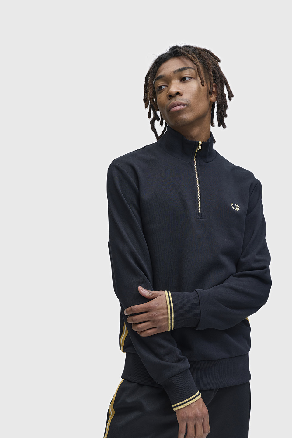 Stripe Tape Half Zip Sweatshirt(S 90A：BLACK / CHAMPAGNE): | FRED