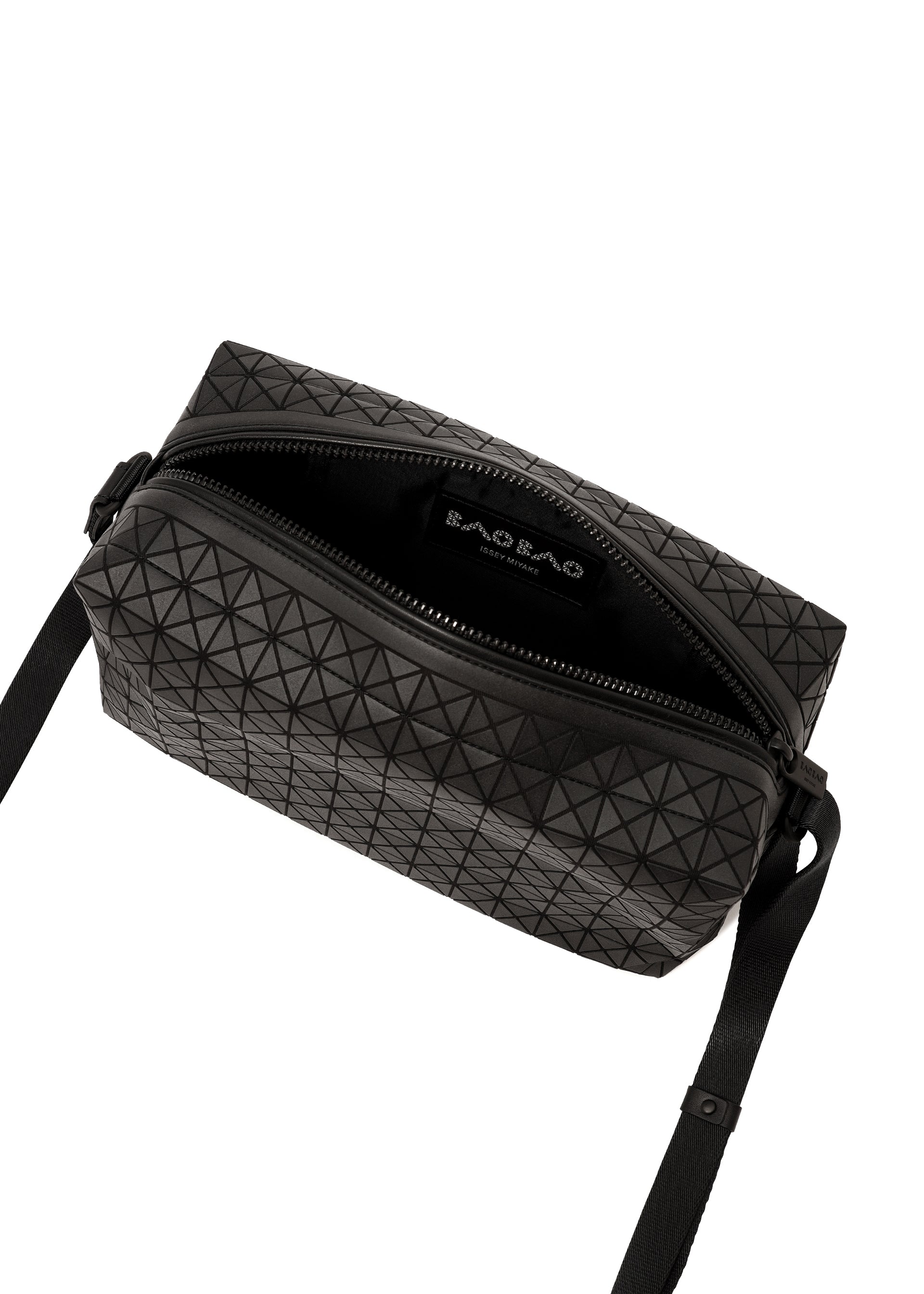 SADDLE BAG – isseymiyake.com