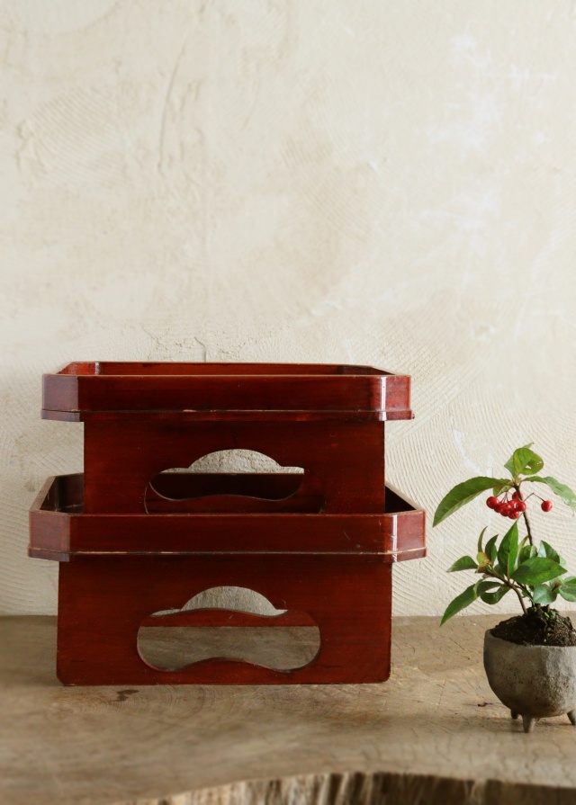春慶塗り 足付き膳 大小 松透かし お盆 お膳 Antique Sam's Collection