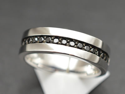 ジュエリー／ダイヤモンド／指輪】K18WG ブラックダイヤモンド メンズ