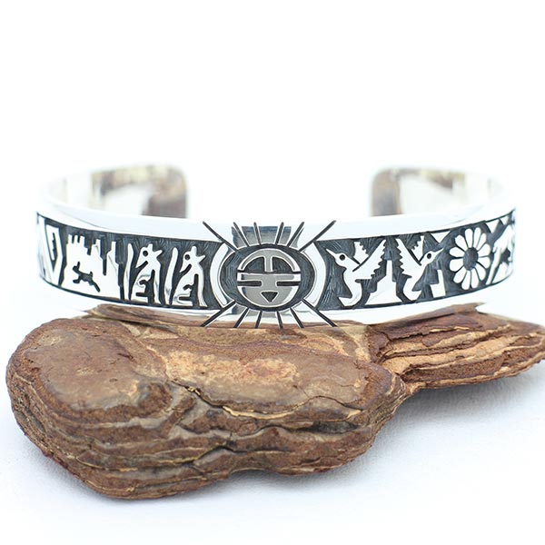 ホピのサンフェイスバングル！！！ | インディアンジュエリー専門店