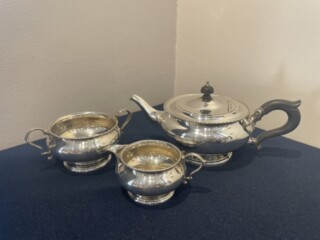 関武比古 作『銀製 宝船』 買取価格相場｜骨董品買取 緑和堂