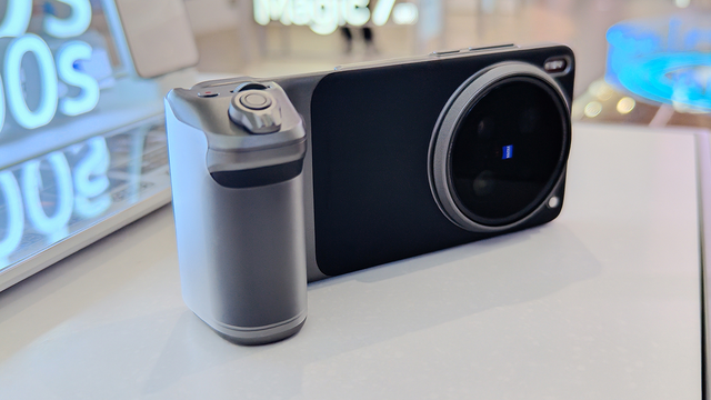 vivo対Xiaomi 純正カメラキット対決。X200 Ultraの“ある機能”がXiaomi