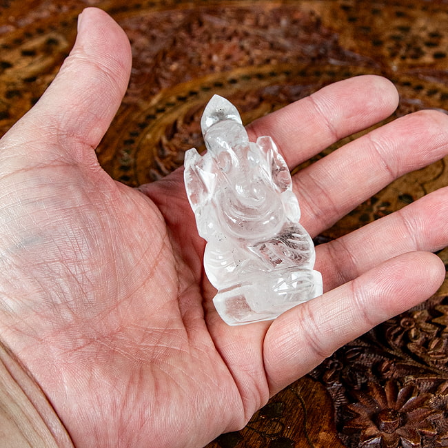 一点物・天然石】手彫りのクリスタル・ガネーシャ - 水晶 約78g の通販