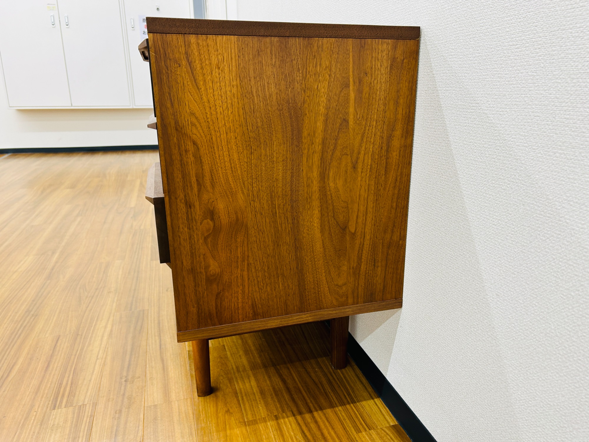 unico/ウニコ】北欧デザインの廃盤品キャビネット、ノルド入荷いたし