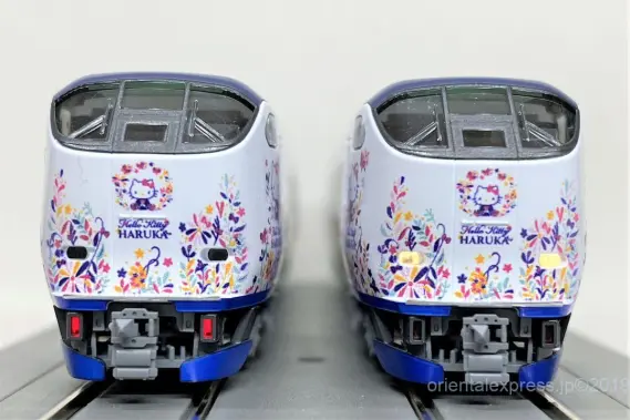 281系「ハローキティ はるか・Butterfly」が入線しました。TOMIX 98674