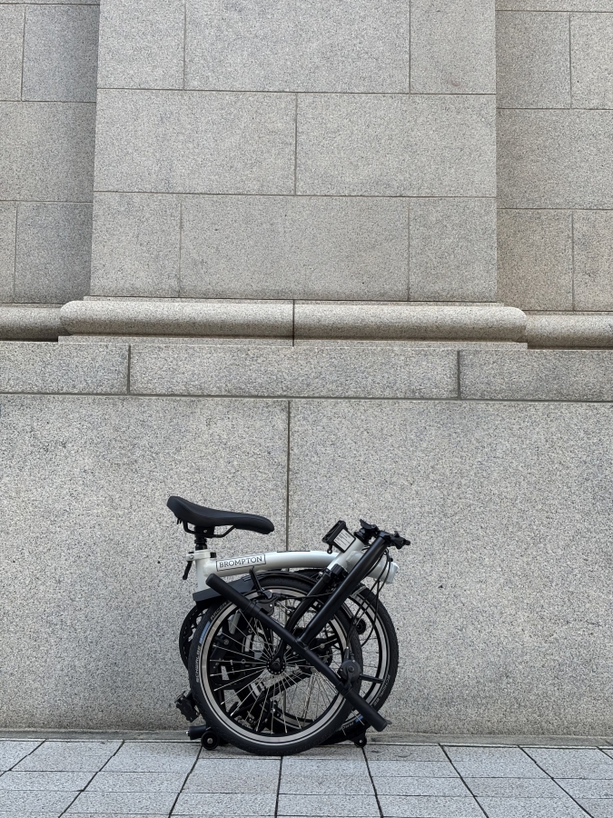 激レア仕様モノトーンBROMPTON復刻の白いアレ、神戸もやっと入荷です