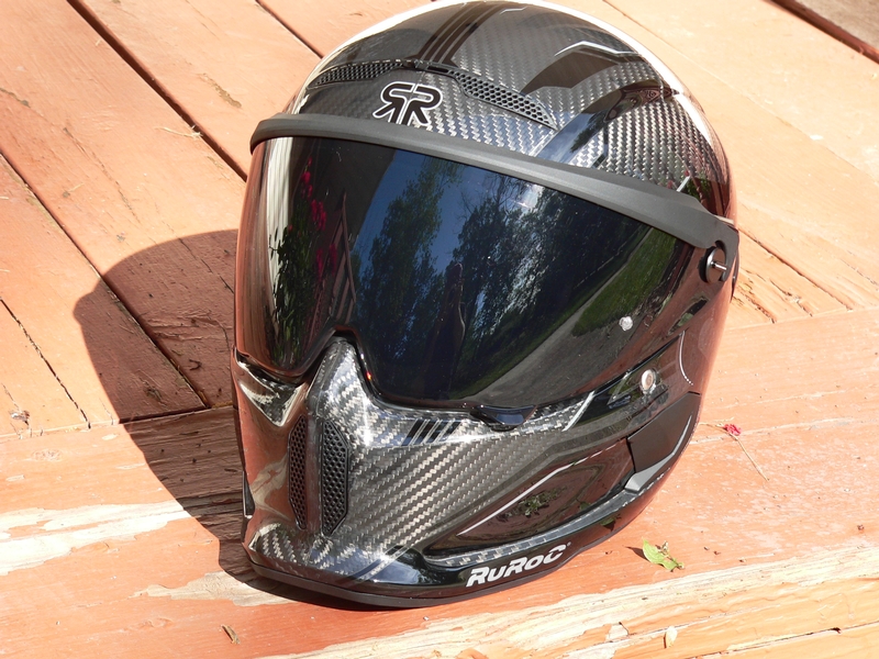 RuRock Atlas 4.0 Track Core Carbon Helmet