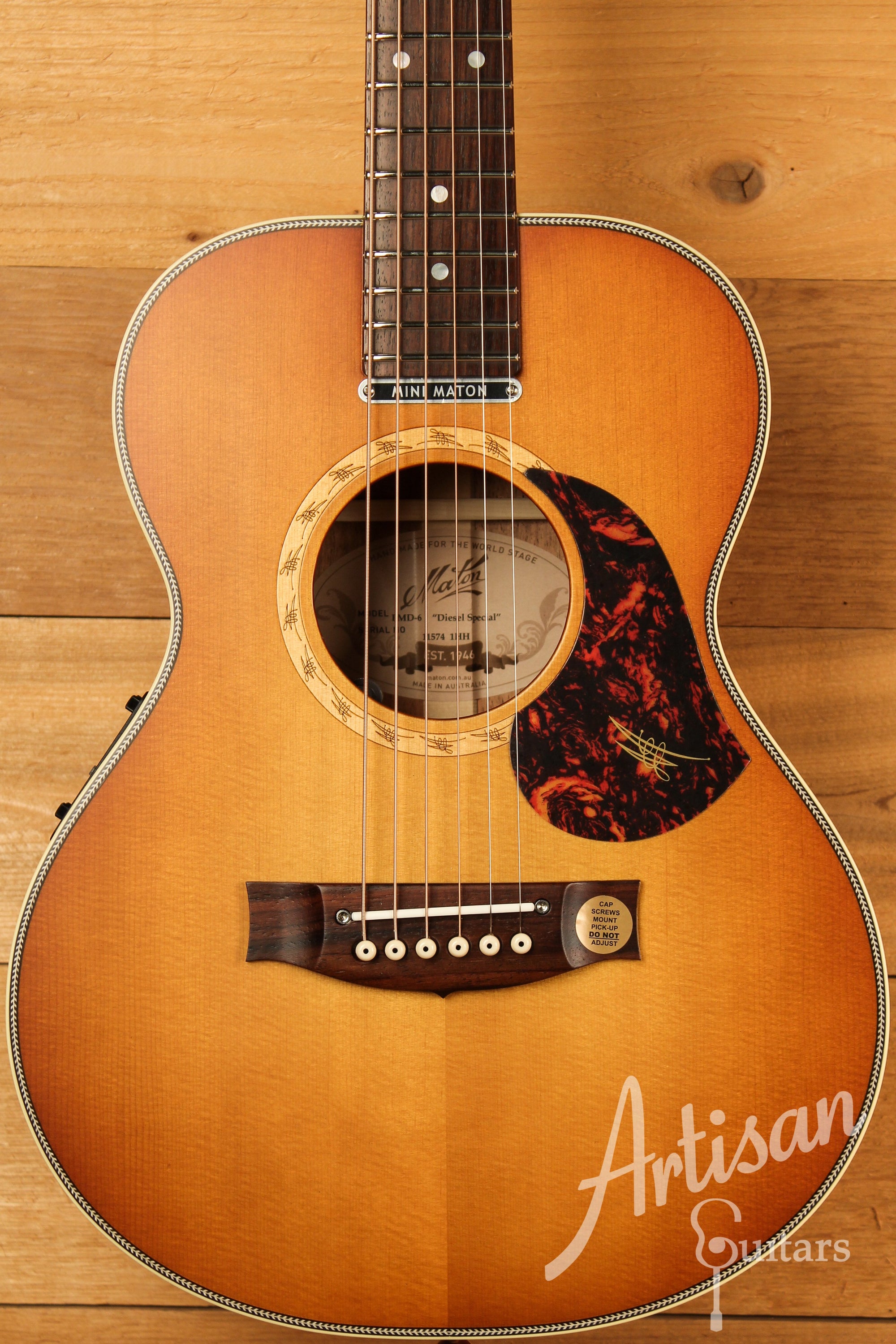 Maton EMD6 Mini Maton Diesel Sitka with Blackwood and Vintage