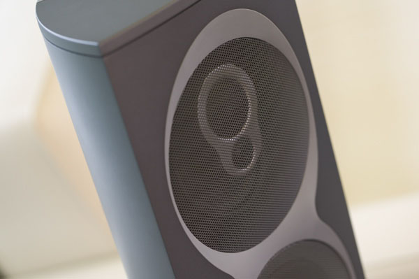 リン、1本6万円からのエントリースピーカーシリーズ