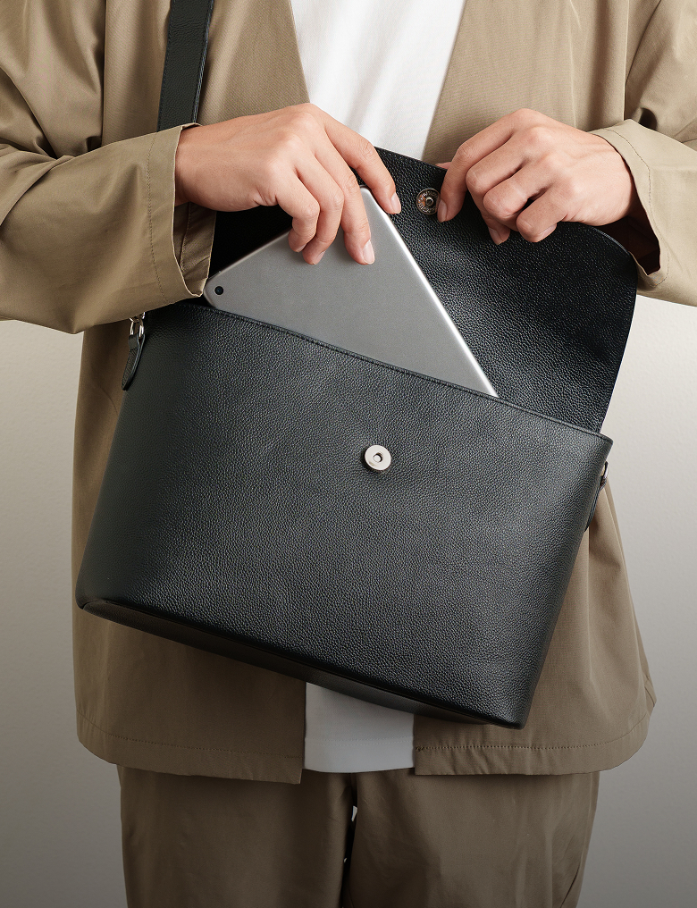 フラップショルダーバッグ｜LIB