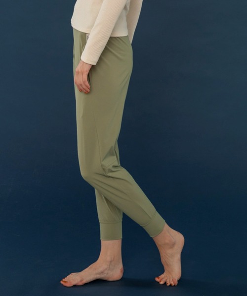 Julier Yoga and Relax（ジュリエヨガアンドリラックス）の「Julier 撥