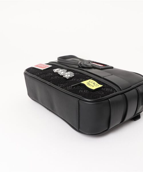 KENZO（ケンゾー）の「レザー KENZO ジャングル クロスボディ バッグ