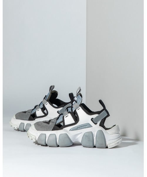 Onitsuka Tiger（オニツカタイガー）の「DENTIGRE CAGE / デンティグレ