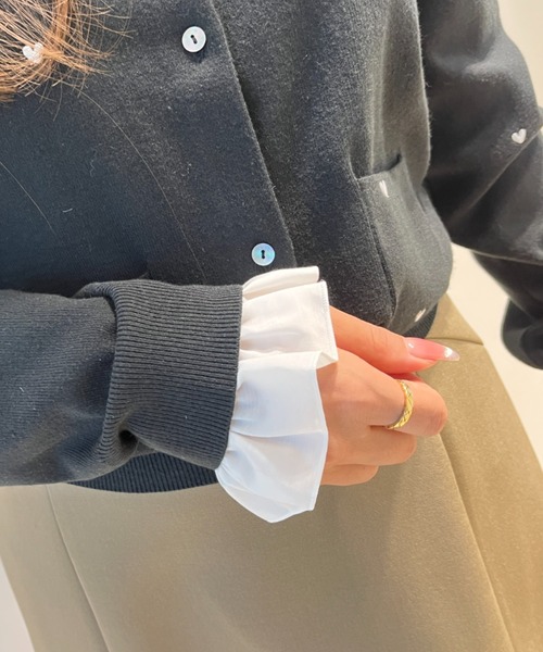 Apuweiser-riche（アプワイザーリッシェ）の「ハート刺繍カーデプル