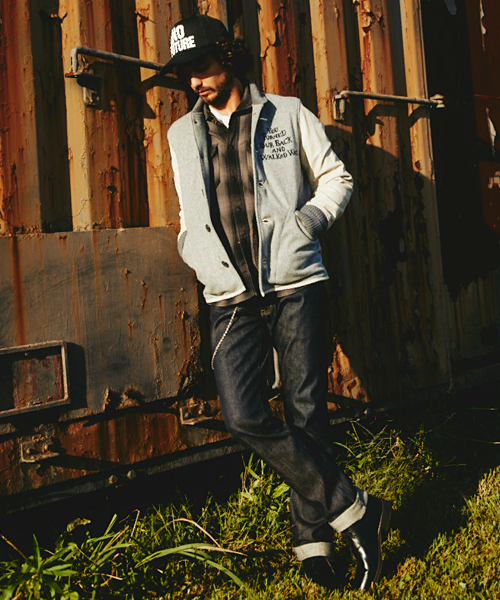 HYSTERIC GLAMOUR（ヒステリックグラマー）の「WALKED WAY刺繍 レザー