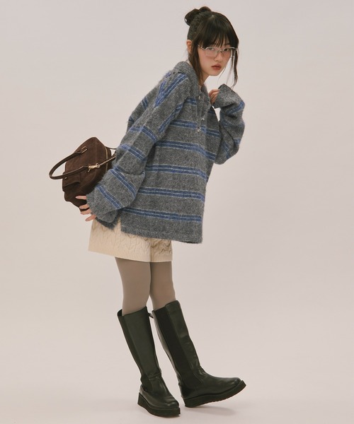loin nuit（ロワンニュイ）の「striped pattern button knit