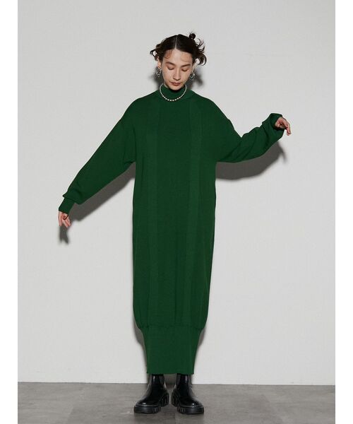 UN3D.（アンスリード）の「コクーンルーズニットワンピース