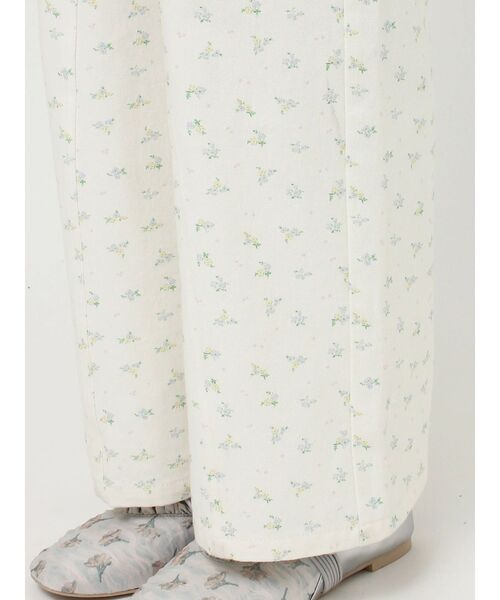 merry jenny（メリージェニー）の「petit flowerカーゴパンツ（カーゴ