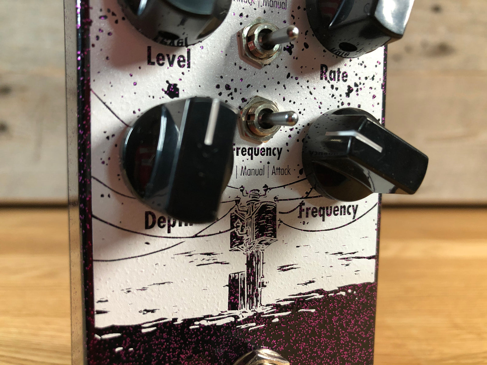 Earthquaker Night Wire Harmonic Tremolo Toronto, ON | Cask Music