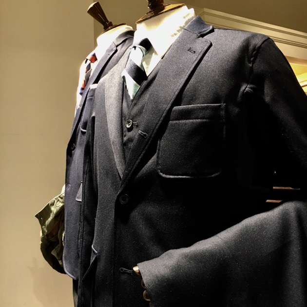 NEW BALANCE “NAVY SUITS”&“NAVY BLAZER”｜ビームス プラス 丸の内｜BEAMS