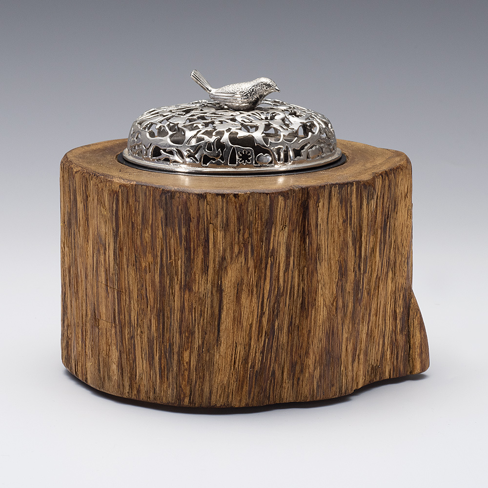 沈香(じんこう) 香炉 原木型 特上タニ沈香 211g 桐箱入り | 仏壇