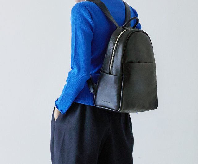 台湾 ゴートレザー ソフトバルーンバックパック - クラシックブラック