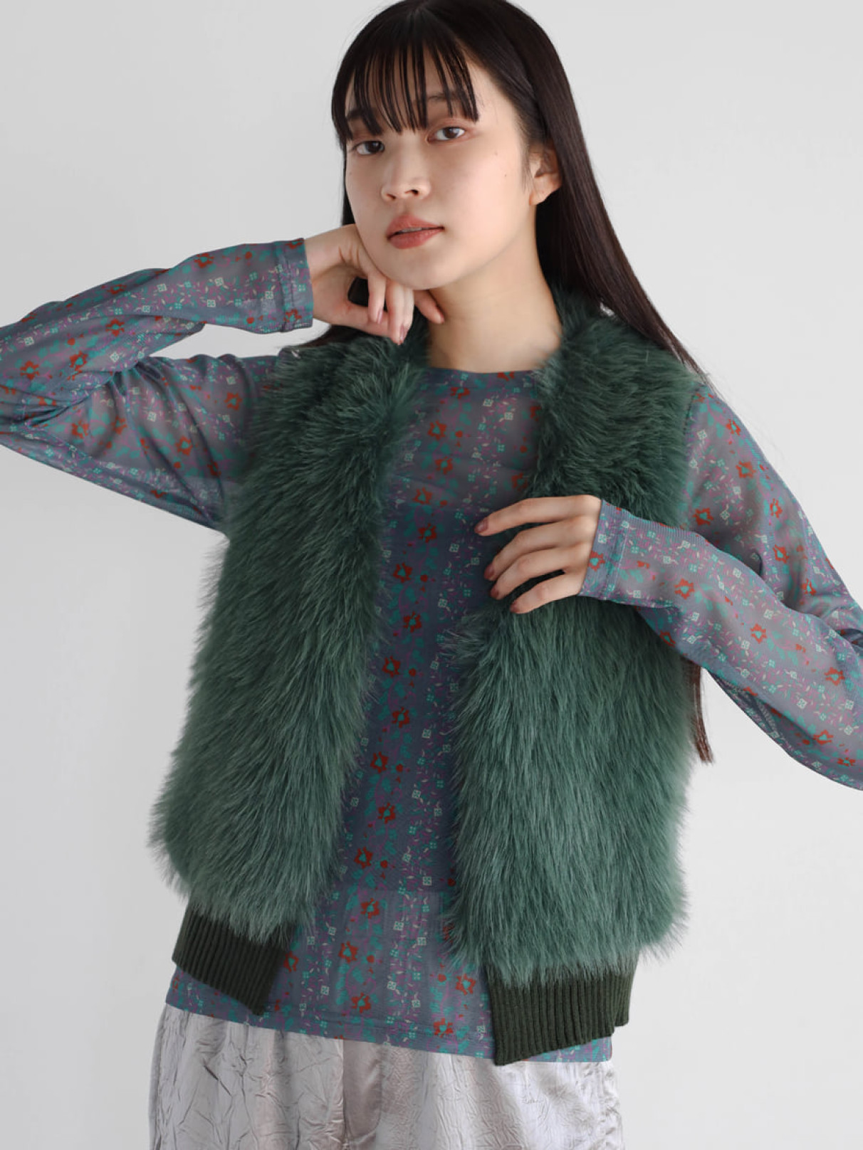 ファードッキングニットベスト(dark green,black) - RADIATE - RADIATE