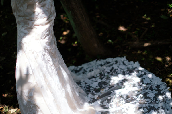 刺繍レース 背中開き ソフトマーメイドドレス（W230）