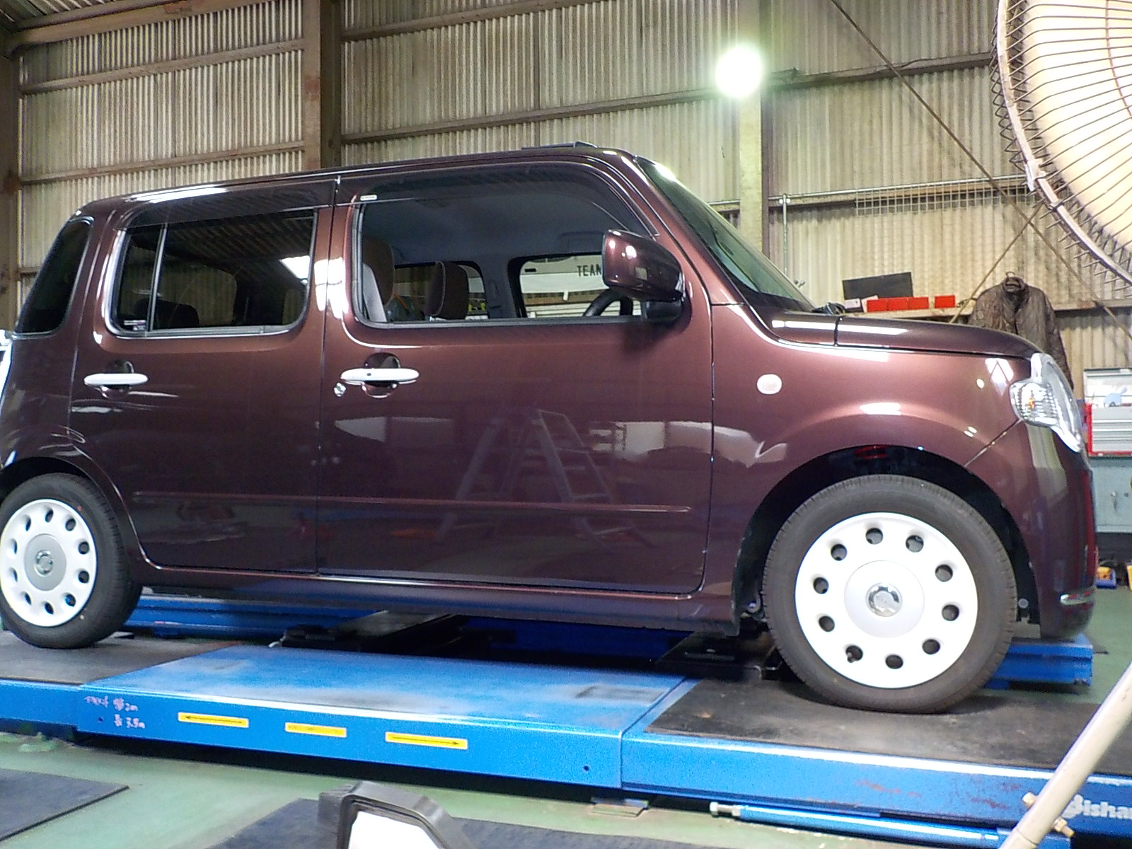 ミラココアにタナベのダウンサス交換 - カー用品持込取り付け専門店