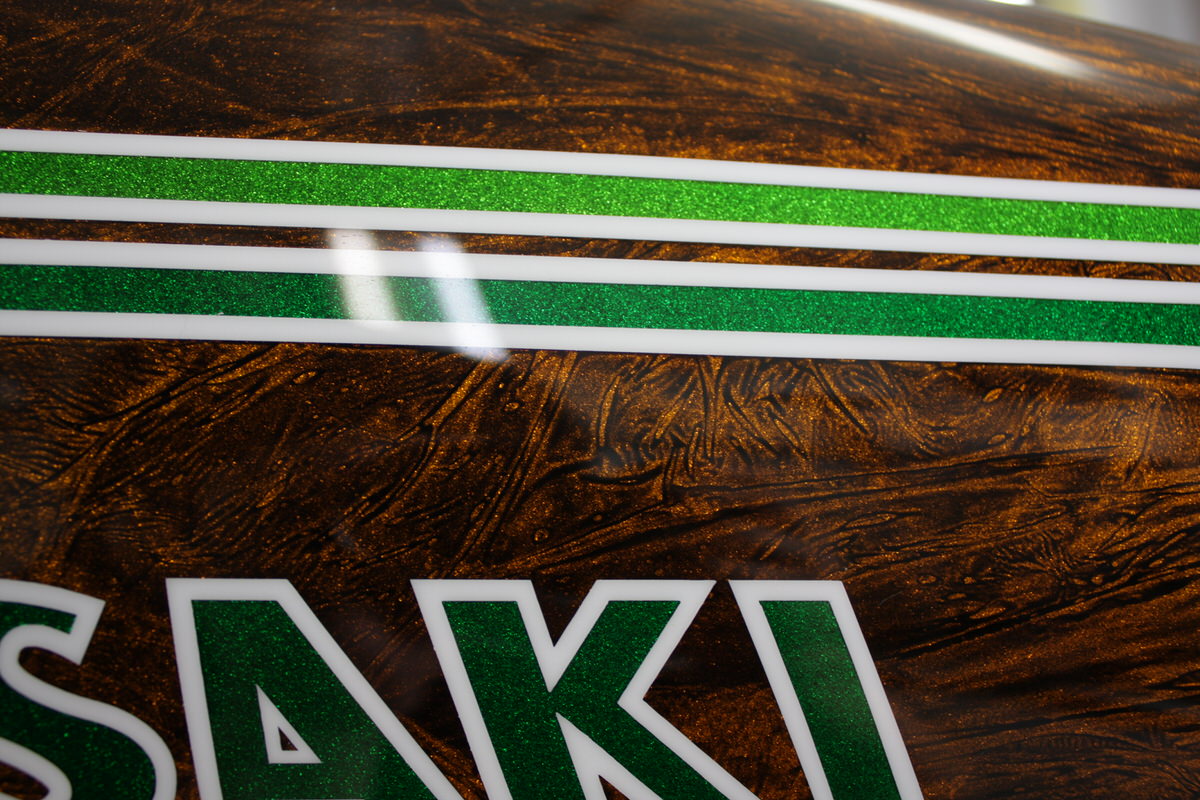 カワサキKH400外装塗装：カスタムペイント - バイク塗装ならグローバル