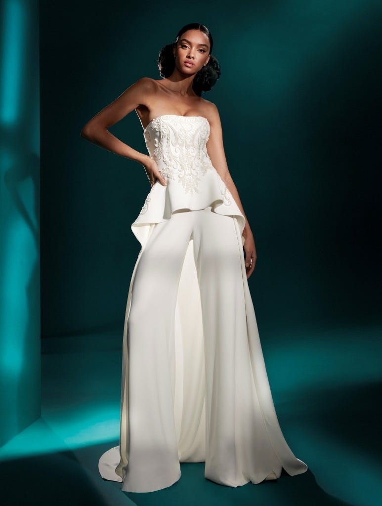 パンツドレス】おしゃれ花嫁が選ぶ個性派ウエディング・スタイル