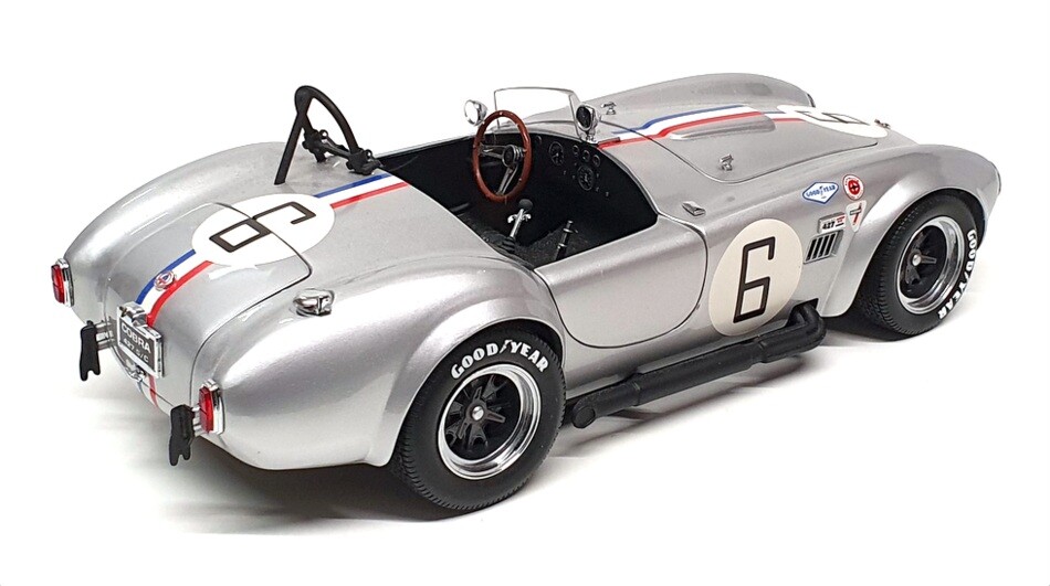 Kyosho 1/18 Scale DC12124X - Shelby Cobra 427 #6 SC Racing