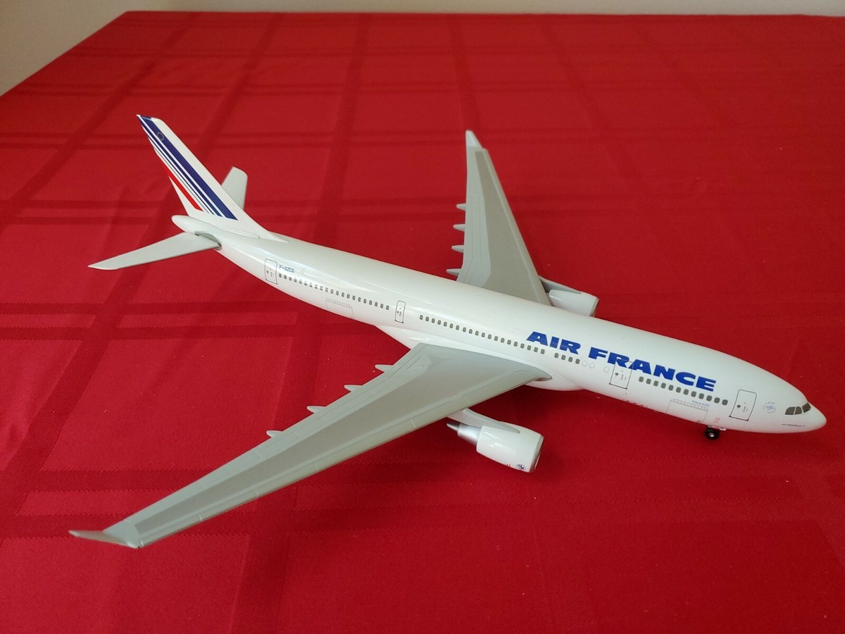 Hogan Wings Air France F-GZCG A330-200 1/200 W/Gear | eBay