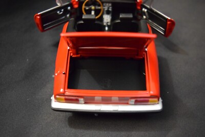 MINICHAMPS, Alfa Romeo 2000 Spider, 1970, Red, 1:18 Scale | eBay